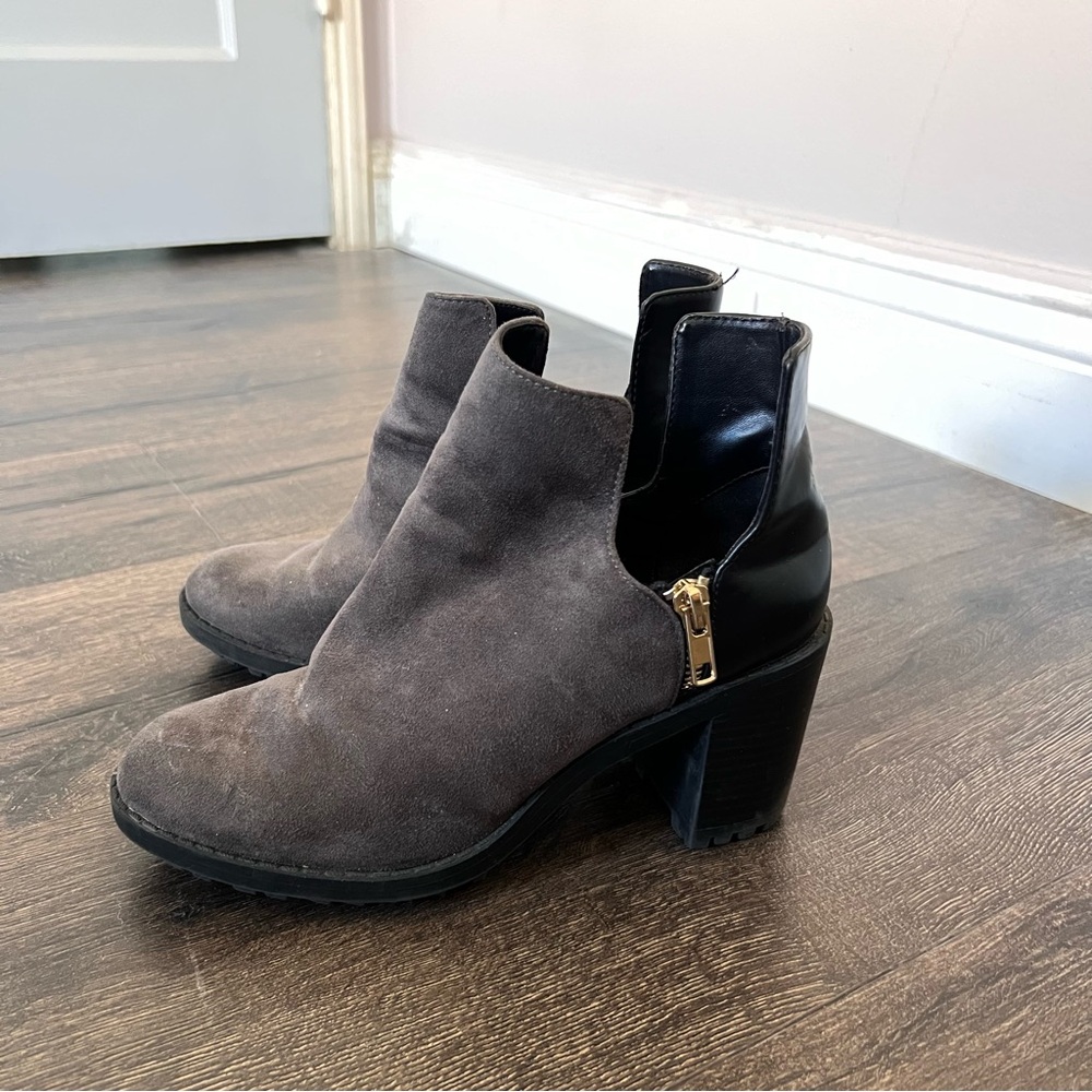 Zara cut out ankle block heel boots